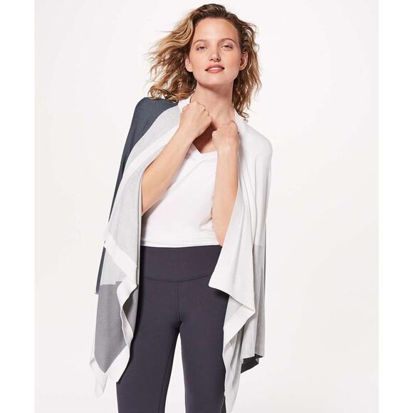 LULULEMON Hatha Wrap OSFA-OSFM Nebula / Raceway Grey / White EUC $128 MSRP - Picture 3 of 8